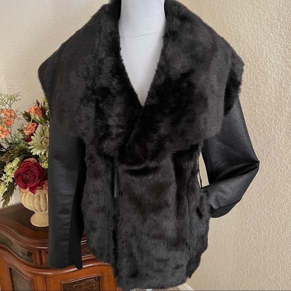 Vera Wang Fur Collar Mixed Media Coat - Picture 6 of 15